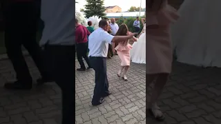 Татарская свадьба. Дядя Дамир сжигает на свадьбе дочери