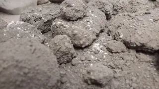 ASMR | Black charcoal with white concrete dry crumbling on floor💣+ in Tub 💦💦 Water Pouring | Mixing😴