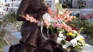 Chipiona Mausoleo de Rocio Jurado en el cementerio de Chipiona.Videos Fotos Antiguas Chipiona.