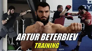 Artur Beterbiev Training