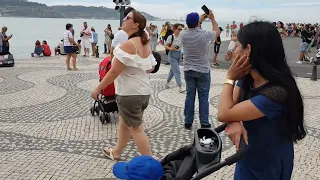 Neil Young - Heart Of Gold (performed by street musician in Lisbon, Portugal)