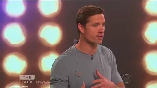 Walker Hayes performs "You Broke Up With Me"  on The Talk