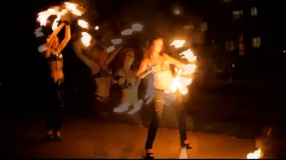 FireShow. Poi. Girls with fire.