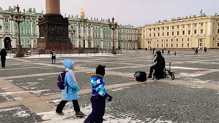 Сплин - "Выхода нет", на Дворцовой площади выступает самый морозостойкий музыкант Николай Музалёв...