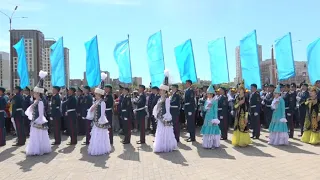 3 тыс. человек одновременно исполнили гимн РК в Караганде
