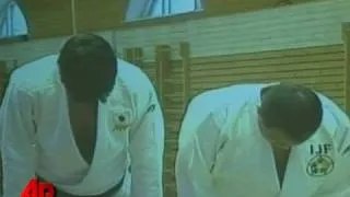 Raw Video:  Putin Shows Off Judo Moves