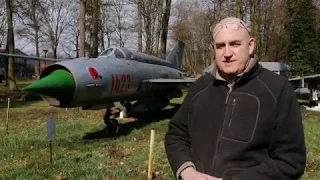 Samolot myśliwski MiG-21 R (wersja rozpoznawcza)