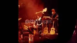 Eat at home (live) -  Paul McCartney & Wings