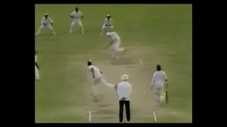 WEST INDIES v ENGLAND 5th TEST MATCH DAY 4 ANTIGUA APRIL 16 1990 NASSER HUSSAIN IAN BISHOP AMBROSE