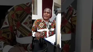 ABEL CHIVUKUVUKU REBENTA COM O MPLA