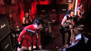 Sum 41 - Underclass Hero (Guitar Center Live)