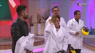 Vanda se quita la blusa en pleno programa!