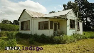 Abandoned- 2 lonely old Cottages. Old furniture and items! Creepy childs bedroom!