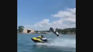 Аварии трюки гидроциклов Crash stunts of jet skis