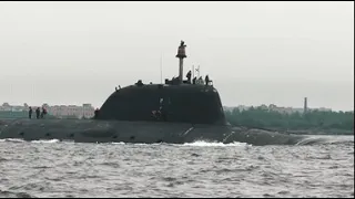 Russian Yasen-class nuclear submarine.This SSN also launches cruise missiles.