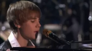 Justin Bieber - "Pray"  (HD) AMA Music Awards 2010 Performance LIVE