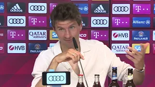 Müller saying LewanGOALski, but everyone laughs