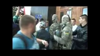 30.09.2014 - В Одессе жестоко избит нардеп, член Оппозиционного блока Н.Шуфрич. Сюжет КК Одесса.