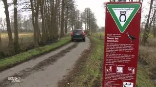 Realer Irrsinn: Radweg im Moor | extra 3 | NDR