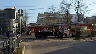 В Туле на Красноармейском проспекте загорелась бывшая пиццерия