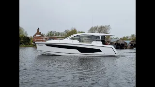 Sealine C335 for sale at Norfolk Yacht Agency