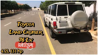 Conduzindo o Toyota Land Cruiser 76 Lx