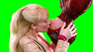 Spider-Man kisses Gwen Green Screen