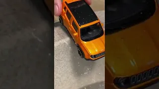 Jeep Renegade SUV Bburago Sliding into Water #senacars #wowcartoys #diecastcars #shorts #jeep