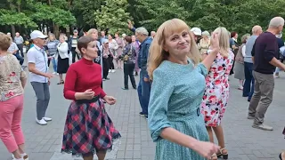 9.09.23г... "Страшно сидеть Одной"... в Гомельском парке...