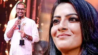Varalaxmi Sarathkumar adores Lyricist Karthik Netha's spellbound speech at South Movie Awards