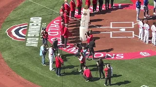 Adam Wainwright sings national anthem on the St. Louis Cardinals’ 2023 Opening Day (3/30/23)