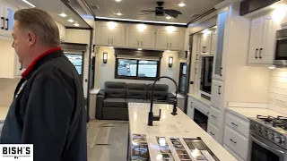 2023 DRV Luxury Suites MS Houston Luxury Fifth Wheel • Bishs.com