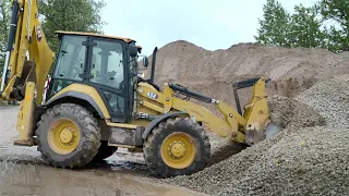 Introducing the New Cat® Backhoe Loaders (Europe)