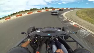 MCLAREN MP4 VS ARIEL ATOM