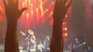 (LIVE) Foo Fighters (Taylor Hawkins) - Under pressure (Queen cover) & Times like these