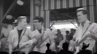 MST3K - Horror at Party Beach Montage