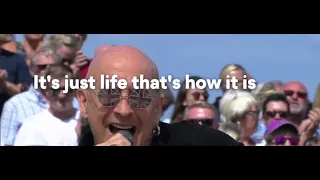 Right Said Fred -Stand up for the Champion Lyrics