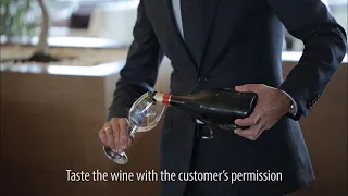 Serving sparkling wines