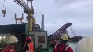 !!Crane Collapse on Offshore Construction Vessel in China!!