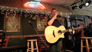 Kelsea Ballerini shows up at the Bluebird Cafe and surprises Landon Wall!!!