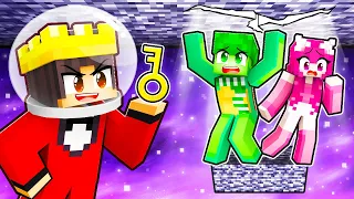 Locking Friends IN VOID For 24 HOURS in Minecraft!