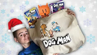 Opening the ULTIMATE DOG MAN MYSTERY BAG!!! *Dog Man Holiday Gift Guide*