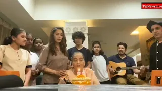 Madhuri Dixit Celebrate Her Mother's 88th Birthday