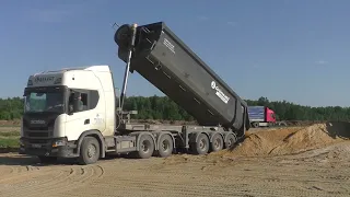 Scania G440 with Grünwald tipper semitrailer unloading