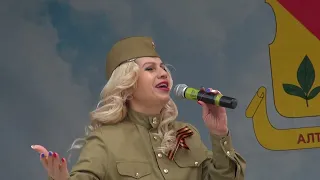 Марина Соболева -Выступление на празднике 9 мая ,1 блок. г.Москва. Живой звук.