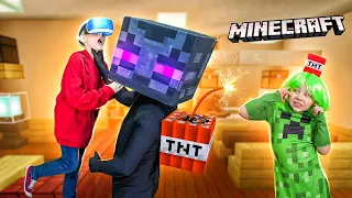 Minecraft in virtual reality! Creeper girl is in danger! Challenge!