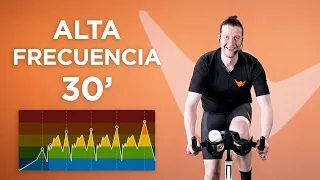 Clase completa ciclo indoor con velocidades altas de 30 minutos