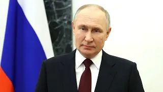 Поздравление по случаю Дня защитника Отечества. Владимир Путин. 23 февраля 2024 года