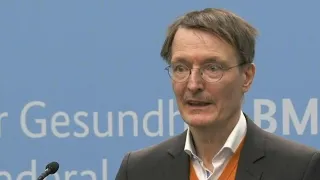 Lauterbach will "Revolution im Krankenhaussektor" | AFP