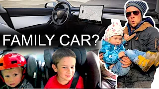 TESLA Model 3 mit DREI Kindern